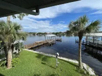 Homosassa River Camp - Waterfront Retreat on the Main River - 4-Star
