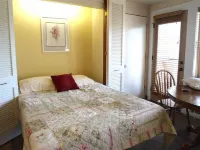 Seventh Mountain. King bed, 2 Full Baths, one walk-in shower,full kit; Sleep 5.