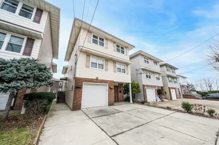 Serene 3 Bdr, Near NYC, Cruise Port, Statue of Liberty |Baby Crib, Free Parking