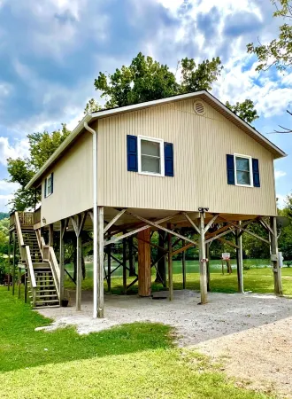 Spring River Waterfront Cabin - Walking Distance to Downtown Hardy & Loberg Park