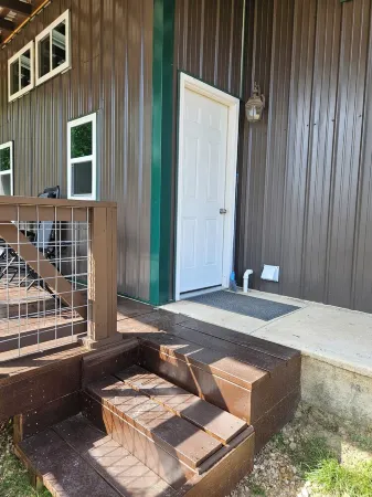 Loft house with 4 beds and access to our park and outdoor Pavilions and more