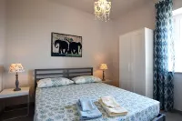 Bougainvillea Apartment - large private equipped terrace 450 m from the sea