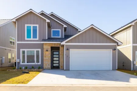 Reina Del Lago - BRAND NEW Lake LBJ, Private Heated Pool, Community Boat Ramp