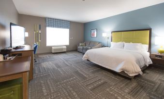 Hampton Inn and Suites Stroud