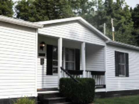 Moccasin Creek Cottage - Hocking Hills State Parks- Cozy back yard 皮卡韋縣住宿飯店