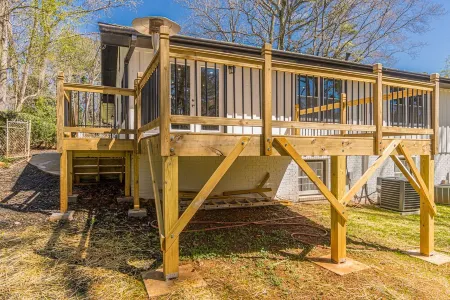 4 Kings!  Only 1.5 miles to downtown Roswell Отели в г. Розуэлл