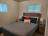 Tranquil setting 15 Miles from Iowa Great Lakes - Fully Furnished with Game Room