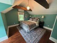Charming Berkshire Farmhouse: Your Cozy Retreat Awaits! Hotels near Benedict Pond Loop