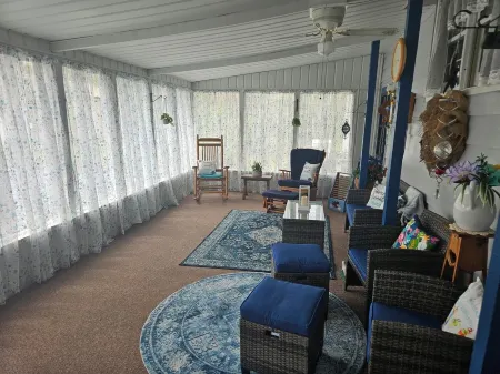 Sportsman’s Hideaway- Cozy 3 bedroom home less than 2 miles from Bass Lake!