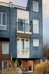 Luxury End Unit Townhome with Views of Space Needle and Lake Union w/Parking! Hotels in Eastlake