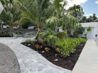 The Coconut House, Sarasota Hotels near The Mall at University Town Center