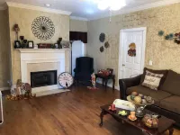 Upstairs Master Suite, 15 mins frm downtown Nashville No extra fees