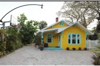 The Sunny Bungalow Hotels near CITA Rescue Mission