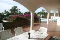 Large privately owned villa, close to beaches