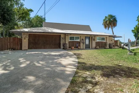 Mason Creek Lodge - Waterfront Pool Home - Fishing - Scalloping