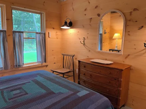 New 2024 Firefly Cottage in the heart of the FingerLakes. Amazing Vineyard views