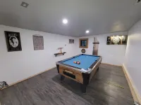 Cozy 3 Bedroom house with Pool Spa and Game Room Hotels in Corrales