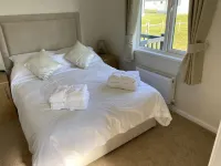 Beautiful New Lodge near the Atlantic Ocean, Bude. Hotels in Bude-Stratton