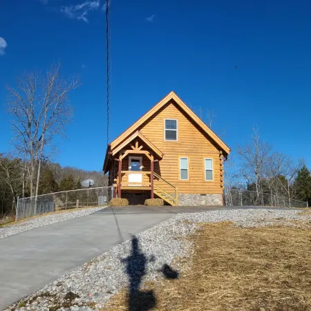 Little  House  On  The  Quarry