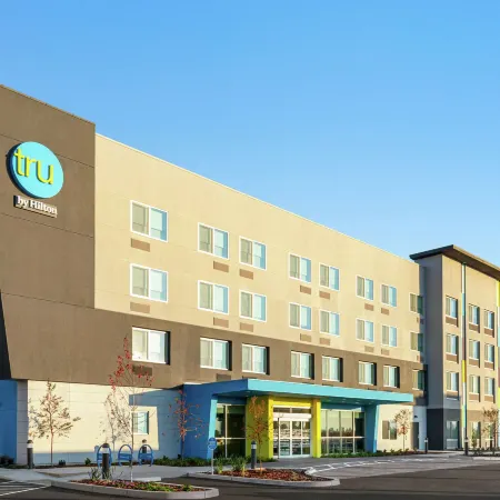 Tru by Hilton Lodi