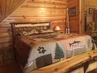 Charming Log Cabin with Wood Burning Fireplace – 1 mile from Downtown Hayward