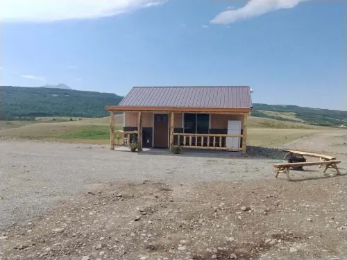 St. Mary, Many Glacier, Waterton area cabin