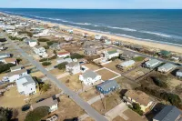 Oceanviews- Walk to beach in 2 mins. Pets welcome