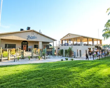 Celestial Pointe Condominium 1 Bedroom 1 Bathroom, Sleeps 4 @ Northern Lights Hotels in Douglas