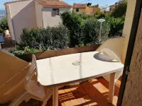 Beach<50m.Equipped Balcony.Parking.Car and Bicycle Options. Wifi.  Numerous Activities Hotels in Linguizzetta