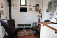 Keepers Cottage - Cosy Peak District Retreat