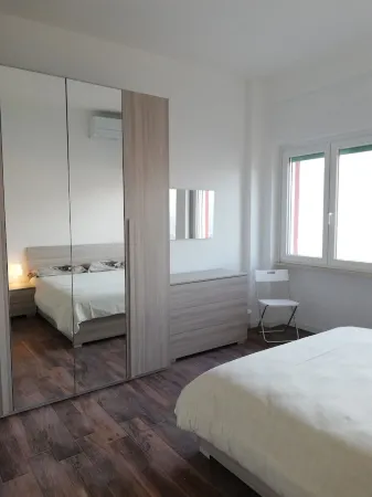 Lake Como view apartment in residence kosmopolitan Отели в г. Вальброна