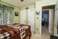 Bear Mountain Lodge Shenandoah Mountains Skyline Drive / Front Royal (hottub)<br> Отели рядом с достопримечательностью «Фронт Ройал Голф Клаб»
