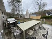 Popponesset modern beach house 6 minute walk to private beach (plenty of beds