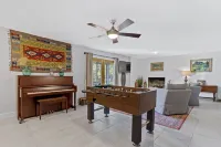 Twin Palms - water views! close to downtown Ocean Springs! With game room & dock