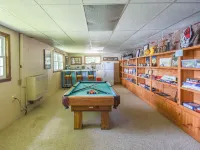 Rustic Hills Retreat...a scenic home on beautiful lake front property. Hotels in Branch County