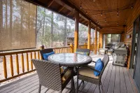 Torreon Cardinal Landing Cabin With Party Garage