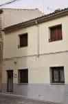 COMPLETELY RENOVATED HOUSE WITH FREE WIFI