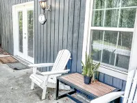 Cozy Pinehurst 2BR Apartment w/3 Beds • Across from Pinehurst #6 • Firepit Hotels in Pinehurst