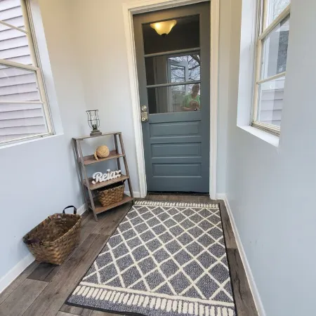 Completely remodeled, pet-friendly, 'smart' home in the country!