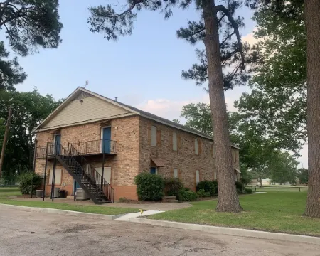 Cozy Modern 1 Bed 1 Bath next to Park! Hoteles en Van