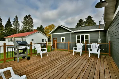 Hayward - 5 Bedroom, sleeps 10