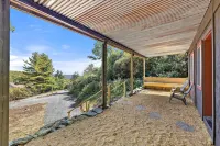 Woodsy/Modern Cabin, Big Views, Firepit, Close Hikes, Wifi, 12 Min to Br,