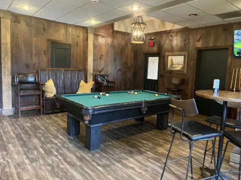 New Built cozy cabin Peaceful Side, Townsend, TN, Laurel Valley,  no steep roads