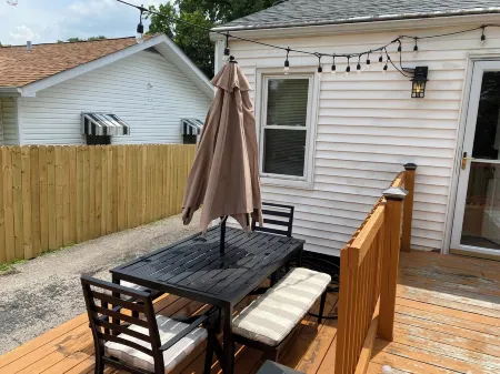 "The Lynn" MODERN URBAN STAY w/ Backyard Отели рядом с достопримечательностью «Университет Кентукки»