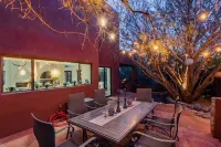 FEATURED in FORBES, 20ft ceilings, AMAZING views, + loft, hot tub, fire pit, EV.