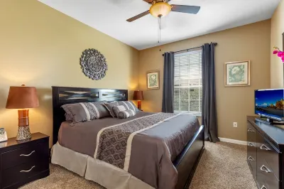 Vacation in Style! Cozy Condo In Top Resort - At Disney's Doorstep! Hotels in West Kissimmee