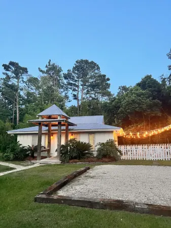 Private cottage with seclusion and luxury for the perfect getaway. Отели в г. Болдуин