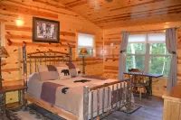 A Majestic Mountain Getaway, Walk to Lake Hiwassee