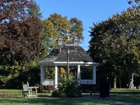 Hampton’s Haven: Heated Pool, Hot Tub & Gameroom! 2 Miles to Rogers Beach