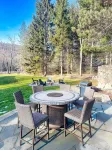 Cozy Family Cottage on Skytop Lodge Property